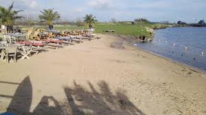 Wer die umgebung mit dem rad erkunden möchte, kann direkt. Strandje Picture Of Oranje Buiten Hoorn Tripadvisor