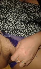 Esposa amadora exibindo a xoxota | Amadoras Quentes