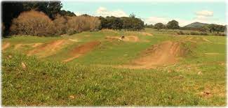 Jan 04, 2007 · motocross tracks are longer, but the width per lane is the same at about 20 feet per lane. Tips On Building Motocross Tracks Dirt Bike Planet