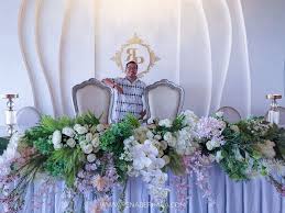 Implanté au cœur de la ville d'antsirabe, dans un quartier résidentiel calme le long de la route nationale 7, menant vers le sud de madagascar, le royal palace vous invite à découvrir son cadre élégant et vous offre le. Penaberkala Royale Palace Skyview Cyberjaya