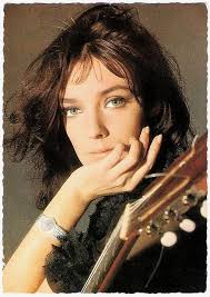 La vie de la fille aux yeux d'or est plus que jamais auréolée de mystère. Marie Laforet Actrice Francaise Chanteur Actrice