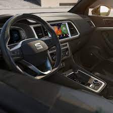 El acabado xperience proporciona un estilo algo más campero por sus protecciones laterales y la que protege la parte delantera. Seat Ateca In Neuem Design Seat