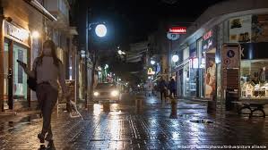 Σε lockdown για 14 ημέρες τίθεται από αύριο, στις έξι το πρωί η θεσσαλονίκη και οι σέρρες, καθώς ο κοροναϊός στέλνει δεκάδες σοβαρά ασθενείς στα. Kypros Prwtoxronia Me Fobo Olikoy Lockdown Periballon Episthmh Dw 01 01 2021