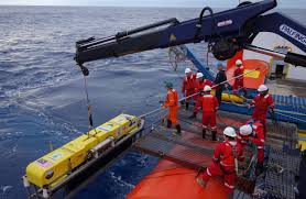 Follow cbs news' coverage of the disappearance of malaysia airlines flight 370 over southeast asia, including news, pictures, videos, and more. Future Of Malaysia Airlines Flight 370 Search Hinges On Drift Analysis Wsj