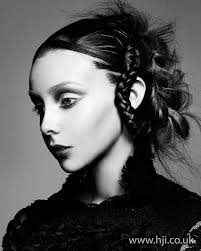 Amber Toms's Instagram, Twitter & Facebook