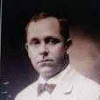 Brady Oakes's Instagram, Twitter & Facebook