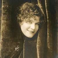 Agnes Yale, stage actress (SAYRE 11059)