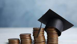 Faire Une Ecole De Commerce Sans Se Ruiner C Est Possible L Etudiant