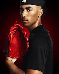 Derrick Spencer's Instagram, Twitter & Facebook