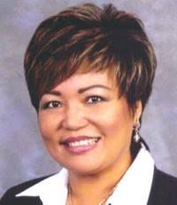 Johnston Returns to Arlington Banking Environs