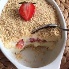 Beyza Cevik On Instagram Magnolia 1 Kilo Sut 1 Bucuk Su Bardagi Seker 3 Yumurta Sarisi 2 Yemek Kasigi Un Dolu 2 Yemek K 2020 Yemek Tatli Yemek Tarifleri