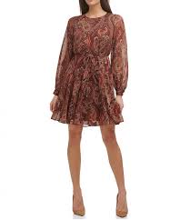 Stylish Fall Wedding Guest Dresses For 2021 Junebug Weddings