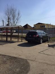 Autonom rent a car este cea mai mare firma de inchirieri masini din romania, cu un parc auto de peste 3.000 de autoturisme noi resita, roman, satu mare, sibiu, slatina, suceava, targu mures, timisoara, tulcea. De Tot Rasul A Testat O MaÈinÄ In Targul Auto Baia Mare Dar A RÄmas FÄrÄ Frane Foto Stiri Din Maramures Vasile Dale