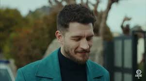 Uraz kaygılaroğlu is a turkish actor and tv presenter. Uraz Kaygilaroglu Fan Urazka Fan Twitter