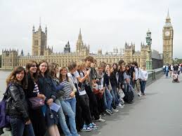 Je lance ce topic pour que vous puissiez dire ce que vous faites pendant votre temps libre (activités, loisirs, ordinateur (pourquoi pas?) etc.). Se Faire Des Amis Durant Un Sejour Linguistique En Angleterre