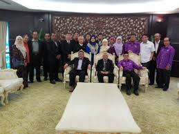 Maklumat hendaklah dilengkapkan dengan jelas dan menggunakan huruf besar. Kemudahan Cuti Tanpa Rekod Bagi Urusan Kematian Ahli Keluarga Terdekat