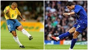 Sebelum mengenal dua macam tendangan bebas dalam sepak bola, ada baiknya mengenal dulu apa itu tendangan bebas atau free kick. Tendangan Pisang Sampai Gledek Inilah 4 Free Kick Yang Sempat Gegerkan Lapangan Hijau Boombastis