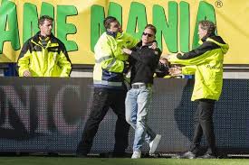 Thomas letsch's vitesse, are 9th in the league table with three points following their opening match of the new. Zeven Arrestaties Bij Vitesse Willem Ii Arnhem Gelderlander Nl