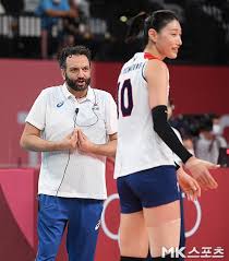 ▲ 김연경(가운데)과 한국 여자 배구 대표 팀 ⓒ fivb 제공. Ss1iis G58szlm