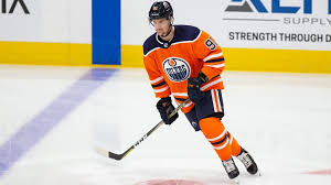 In der nhl reifte gaëtan haas zum kompletten spieler. Gaetan Haas Peilt Mit Den Oilers Die Playoffs An