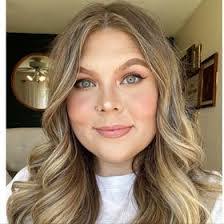 Rachel Nowak's Instagram, Twitter & Facebook