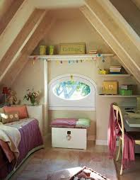 Kinderzimmer Mit Dachschrage 29 Tolle Inspirationen Fur Sie Kinder Zimmer Dachboden Spielzimmer Kleine Zimmer Einrichten