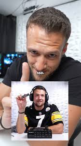 Tonight I'm teaching Darnell Washington (Pittsburgh Steelers) how to build  a gaming PC! OMG ⁠ ⁠ He'll be joining us for Thirsty Thursday and this  stream will be pretty wild. We'll be