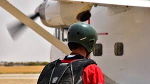 Photo Le parachute ne s'ouvre pas : une passagre et son instructeur ...