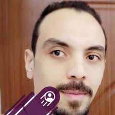 عين المحلل,, (قلب الدفاع).... يرمز له اختصاراً بالرمز (CB) ووظيفة قلب  الدفاع الرئيسية هي الدفاع أمام المهاجم المتقدم للفريق المنافس أو رأس الحربة  أو من يحل محله في منطقته التي يدافع عنها