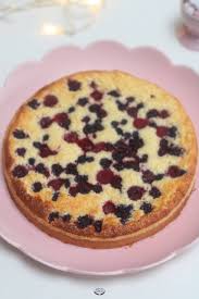 Tarte Legere Aux Fruits Rouges Et Noix De Coco Recette Gateau Fruits Rouges Recette Tarte Gateaux Et Desserts