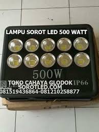 Lampu ini cocok untuk keperluan perenarang outdoor karena waterproff (tahan air) jadi pas untuk penerangan taman, jalan, papan nama/ banner, dll. Jual Lampu Sorot Stadium 500 Watt Cahaya Glodok Sorotled Com