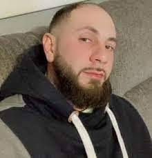 Leonard Rowles's Instagram, Twitter & Facebook