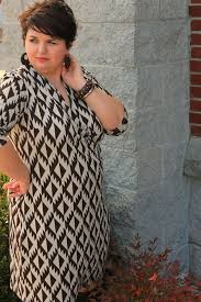There's a popular assumption that curvy women can't pull off short hair. Plus Size Girl Short Hair Novocom Top