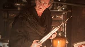 When qyburn meets with the little birds varys used to work with, he is quite effective in gaining their loyalty through kind words and sweets. Game Of Thrones 13 Supporting Characters Who Will Die In Season 7 Page 9