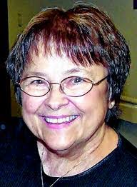 Freida Howe's Instagram, Twitter & Facebook