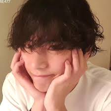 V live in ny's profile picture. Taehyung 2020 Vlive This Is Just Clips Of It Not The Full Thing My Social Media S Ig Bangie Tangie Twitter Remasjaross Tiktok Homebase Wallpapers
