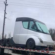 Tesla Semi Truck Spotted In Canada For Possible Cold Weather Testing And Client Demos In 2020 Tesla Semi Truck Tesla Semi Trucks