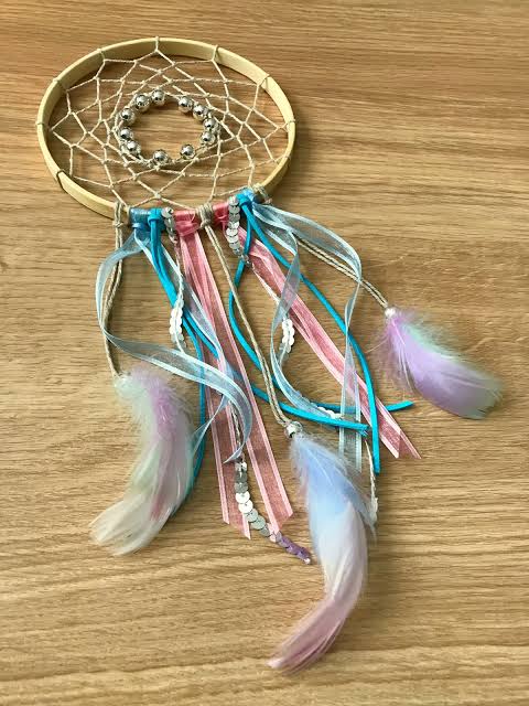 How to make a dreamcatcher - Gathered