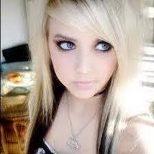 Leila Parker's Instagram, Twitter & Facebook