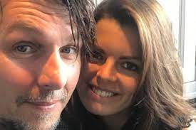 Still dating his girlfriend denise? Jan Dulles Vrouw