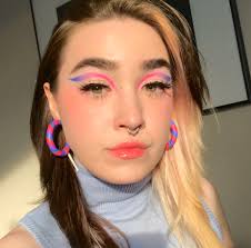 Julia March (@juliakmarch)