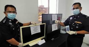 Gunakan layanan kompresi gambar ini untuk memperkecil ukuran gambar. Dua Remaja Mencuri Ditahan