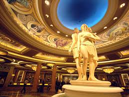 Its famous casino is complete with lavish surroundings, endless slots, and dozens of table games. Caesars Palace Las Vegas Vacation Ideas And Guides Travelchannel Com Travel Channel