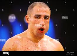 Fracture de la mâchoire Banque de photographies et d'images à haute  résolution