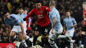Pemain liverpool dalam kekesalan akhir pertandingan sepak bola liga utama inggris antara aston villa melawan liverpool di stadion villa park di (cath ivill / pool via ap). Hasil Liga Inggris Tadi Malam Manchester United Sukses Dalam Derbi Manchester Tribun Jateng