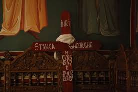 George stanca a fost un poet și publicist român. Durere NemÄrginitÄ La CÄpÄtaiul Lui George Stanca Nu L Las Singur Aici Stau ToatÄ Noaptea Cu El In BisericÄ Click Mobile