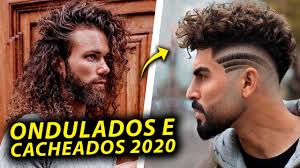 Macho Moda Blog De Moda Masculina Cortes De Cabelo Masculino Ondulado E Cacheado Pra 2020 O Que E Tendencia Nem todos os homens são abençoados com cabelo cacheado, mas isso não significa que não possam usar um estilo como fazer luzes mais concentradas na parte de baixo do cabelo. cortes de cabelo masculino ondulado