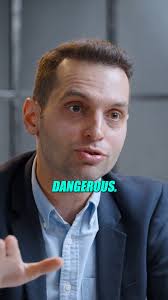 Anti-Woke Expert, Konstantin Kisin, explains how wokeness took off with  social media... 👀