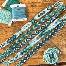 Absolutely Love These Sea Green Colors Seagreen Colors Friendshipbracelets Friends In 2020 Friendship Bracelets Cute Friendship Bracelets Diy Bracelets Easy