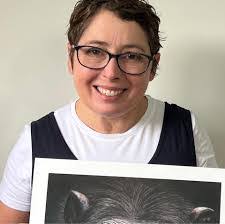 Jean Keefe's Instagram, Twitter & Facebook